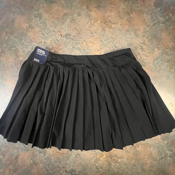 DSG Performance Mid-Rise Pleated Skort Built-In Shorts‎ Black XL - Picture 2 of 9